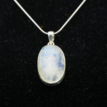 Load image into Gallery viewer, Moonstone pendant 925 Silver