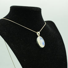 Load image into Gallery viewer, Moonstone pendant 925 Silver