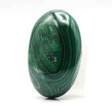 Load image into Gallery viewer, Malachite Palmstone