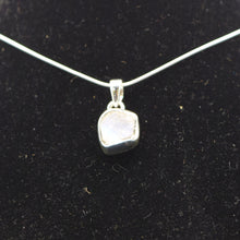 Load image into Gallery viewer, Moonstone pendant 925 Silver