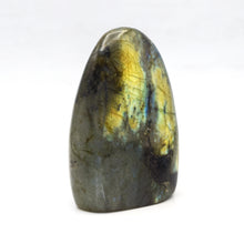 Load image into Gallery viewer, Labradorite