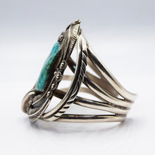 Load image into Gallery viewer, Navajo 925 Silver Overlay Vintage Bear Claw Bracelet