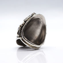 Load image into Gallery viewer, Navajo 925 Silver Bear Claw Ring with Turquoise and Coral