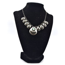 Load image into Gallery viewer, Navajo, Bear Paw Necklace