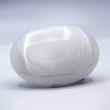 Load image into Gallery viewer, Selenite Palm stones