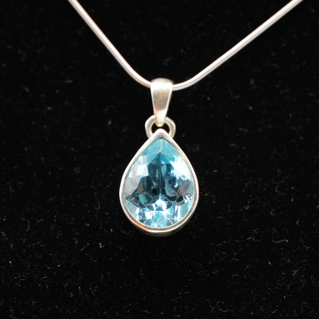 Aquamarine Pendant  925 Silver