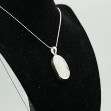Load image into Gallery viewer, Moonstone pendant 925 Silver
