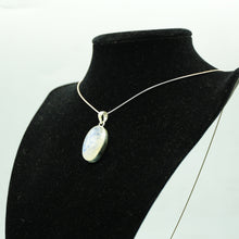 Load image into Gallery viewer, Moonstone pendant 925 Silver
