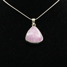 Load image into Gallery viewer, Kunsite Pendant 925 Silver
