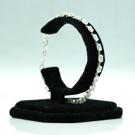 Moonstone Silver Bracelet set with cabochon-cut gemstones in Prong Settings