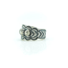 Load image into Gallery viewer, Navajo Silver Ring
