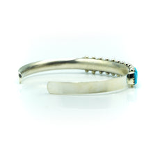 Load image into Gallery viewer, Zuni needlepoint bracelet with Turquoise in 925 silver
