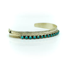 Load image into Gallery viewer, Zuni needlepoint feather bracelet with Turquoise in 925 silver
