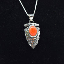 Load image into Gallery viewer, Navajo Spiny oyster Necklace
