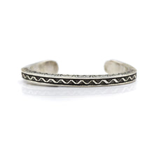 Load image into Gallery viewer, Navajo Solid Sterling Silver Bracelet
