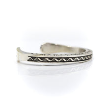 Load image into Gallery viewer, Navajo Solid Sterling Silver Bracelet
