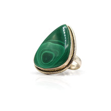 Load image into Gallery viewer, Malachite Ring in 925 Silver
