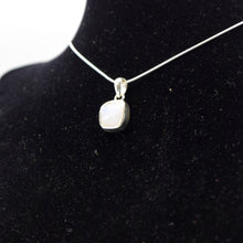 Load image into Gallery viewer, Moonstone pendant 925 Silver
