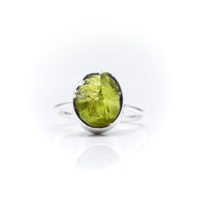 Load image into Gallery viewer, Peridot Ring 925 Silver
