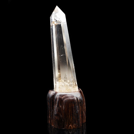 Phantom Quartz on stand