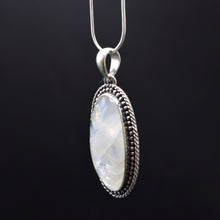 Load image into Gallery viewer, Moonstone Pendant 925 Silver
