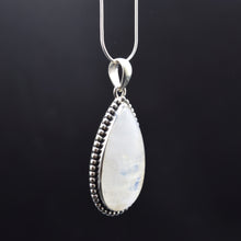 Load image into Gallery viewer, Moonstone Pendant 925 Silver
