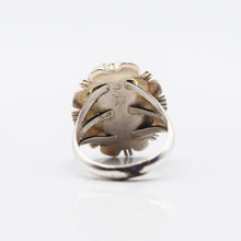 Load image into Gallery viewer, Navajo Spiny Oyster Ring in 925 Silver
