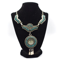 Load image into Gallery viewer, Navajo Jewellery Set (Necklace and Earrings)
